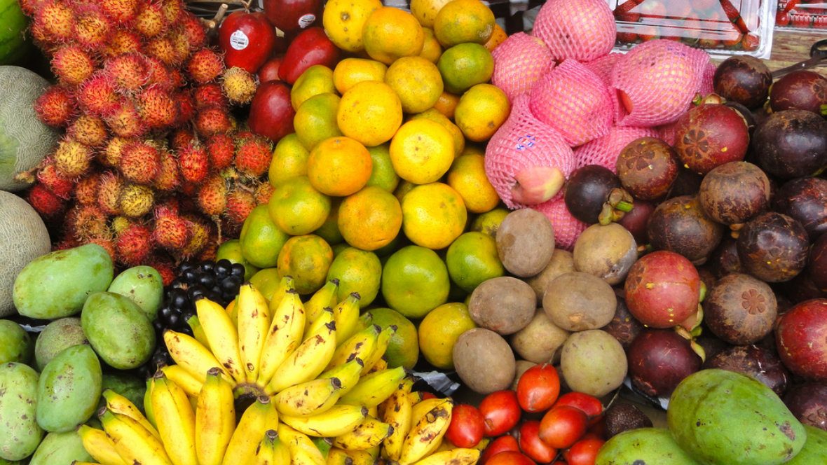 Фруктовый центр. Тропические фрукты Индонезии. Тропические фрукты Австралии. Тропические фрукты центральной Америки. ЮАР фрукты экзотические фрукты.